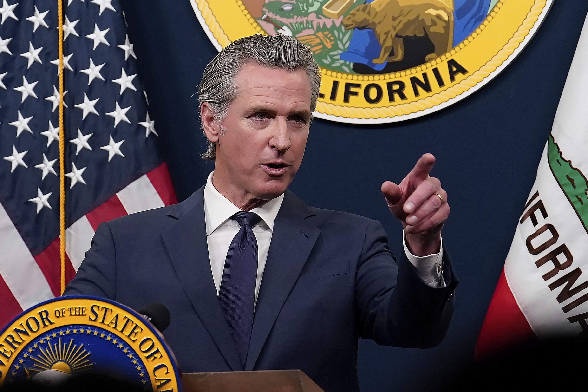 Newsom offers early peek at rosy budget projections
