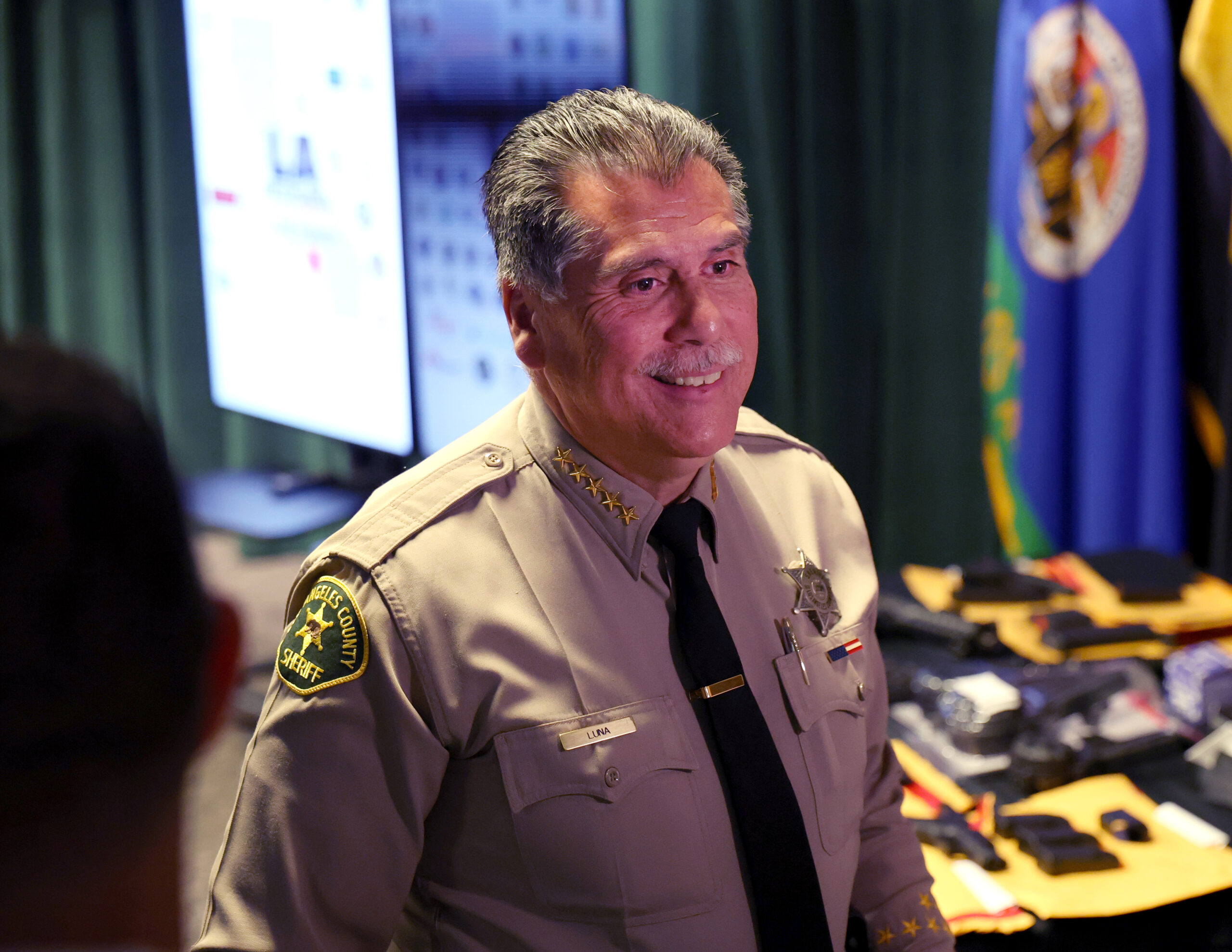 Luna leads Villanueva in early L.A. County sheriff’s race results