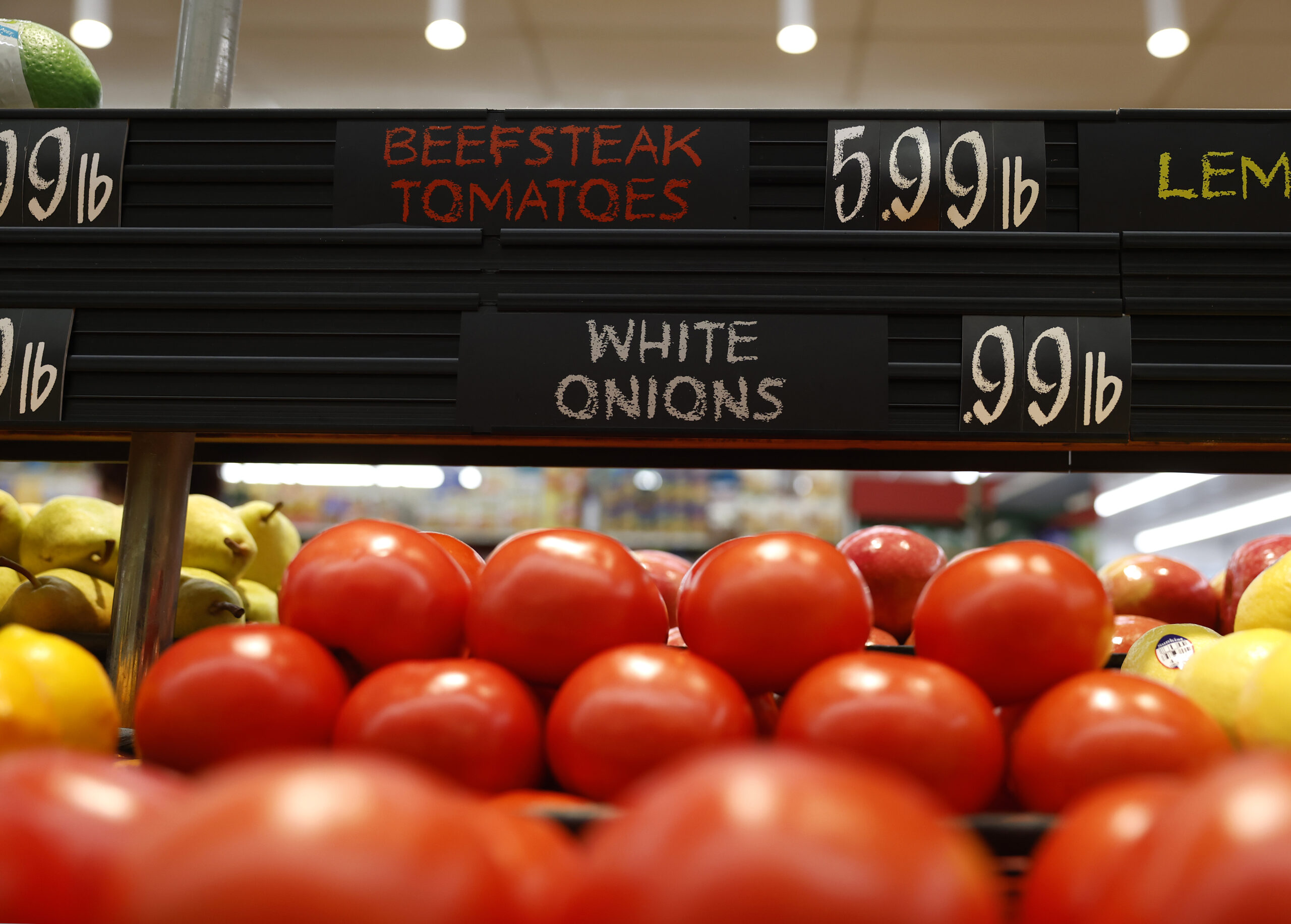 Extreme weather makes US tomatoes more expensive this summer