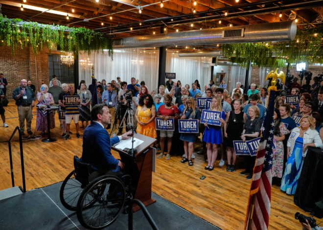 A competitive governor’s race? Not only in California