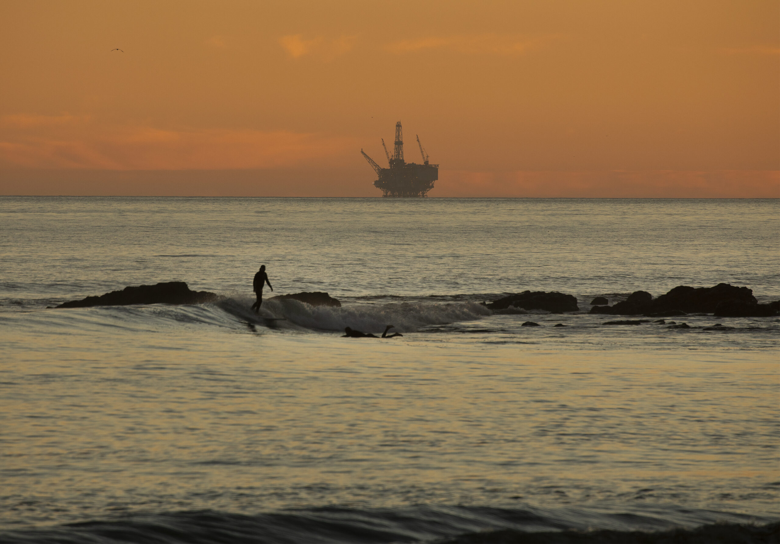 Judge allows controversial oil company to continue pumping, strips California of oversight