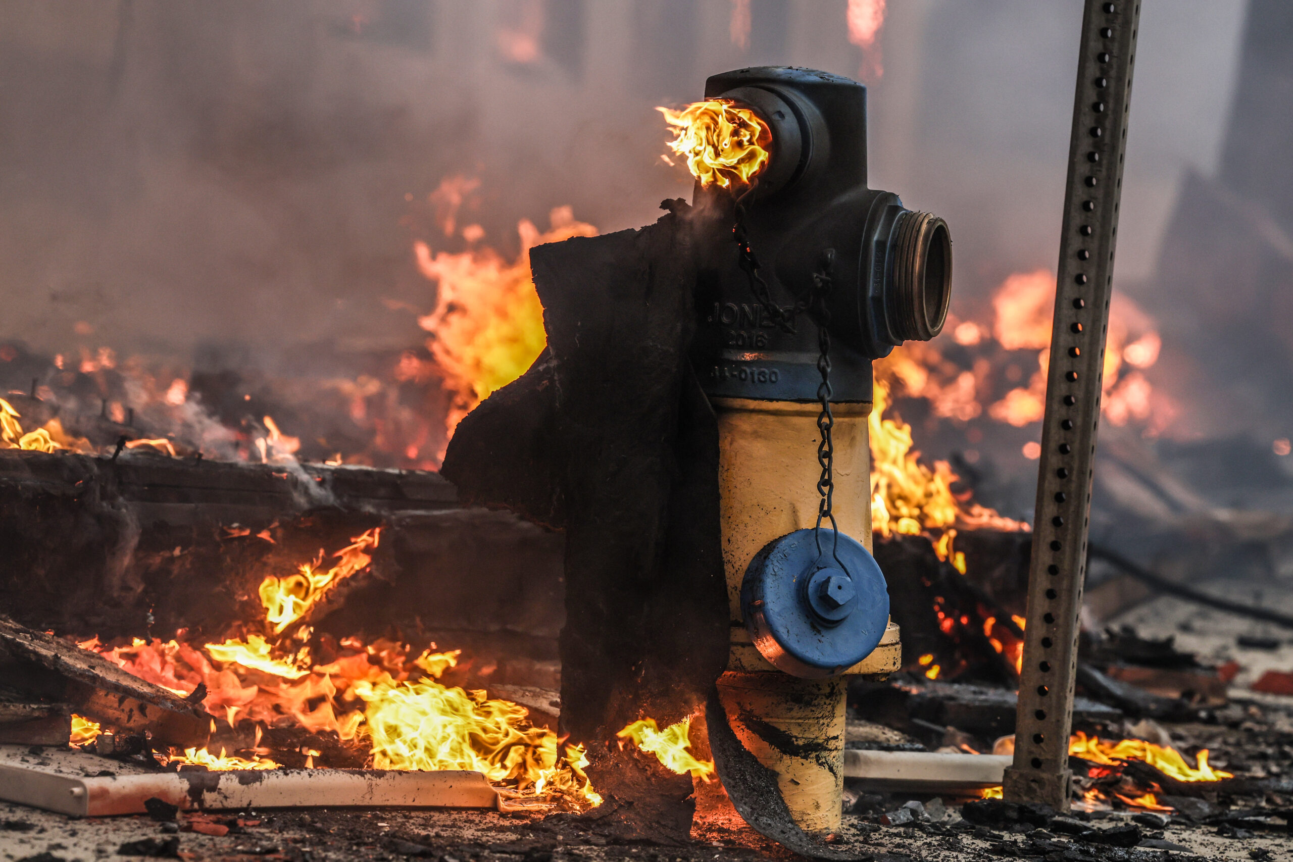 California water agencies may get a new defense in lawsuits over hydrants running dry in wildfires