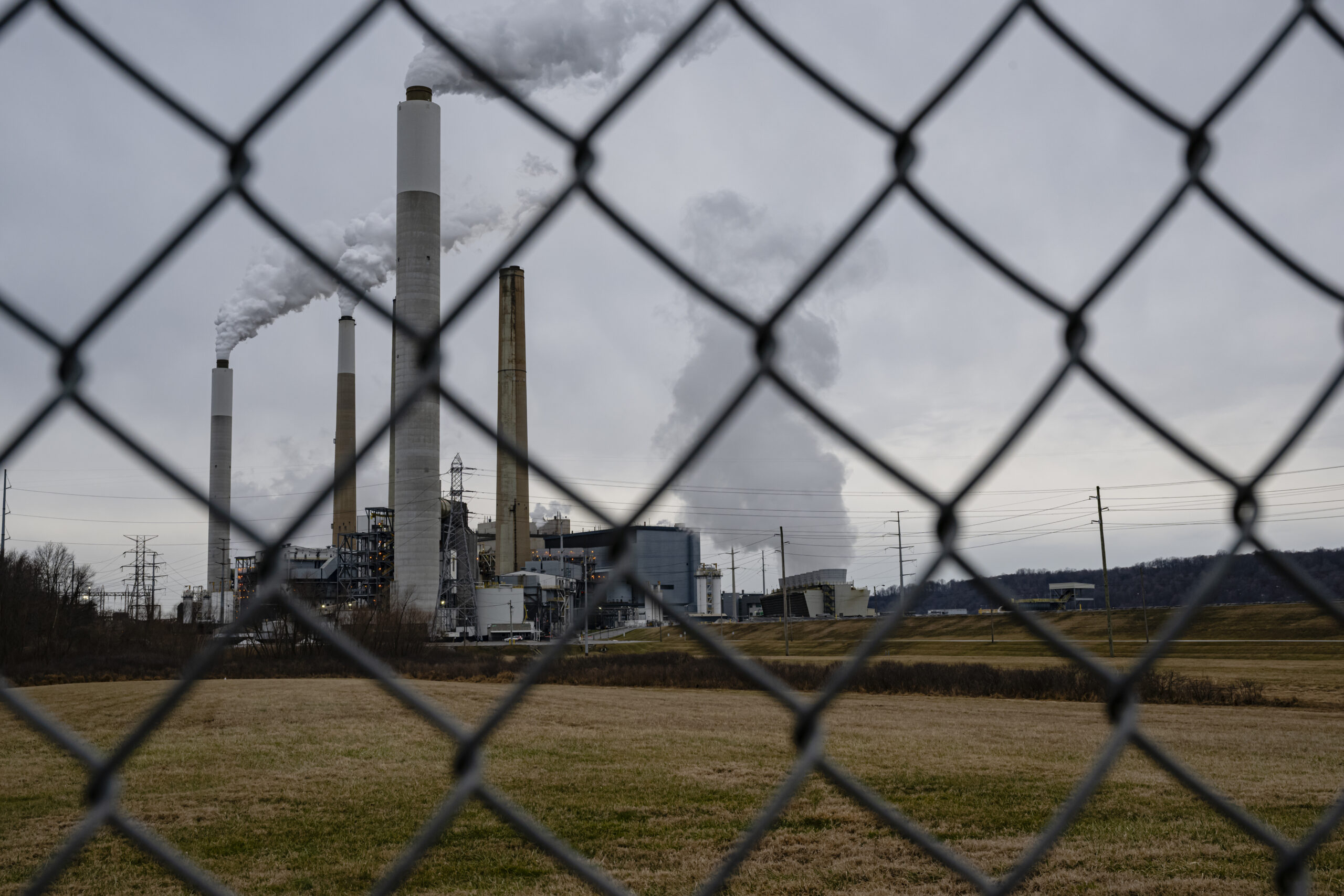 EPA scraps power plant emissions limits in sweeping rollback