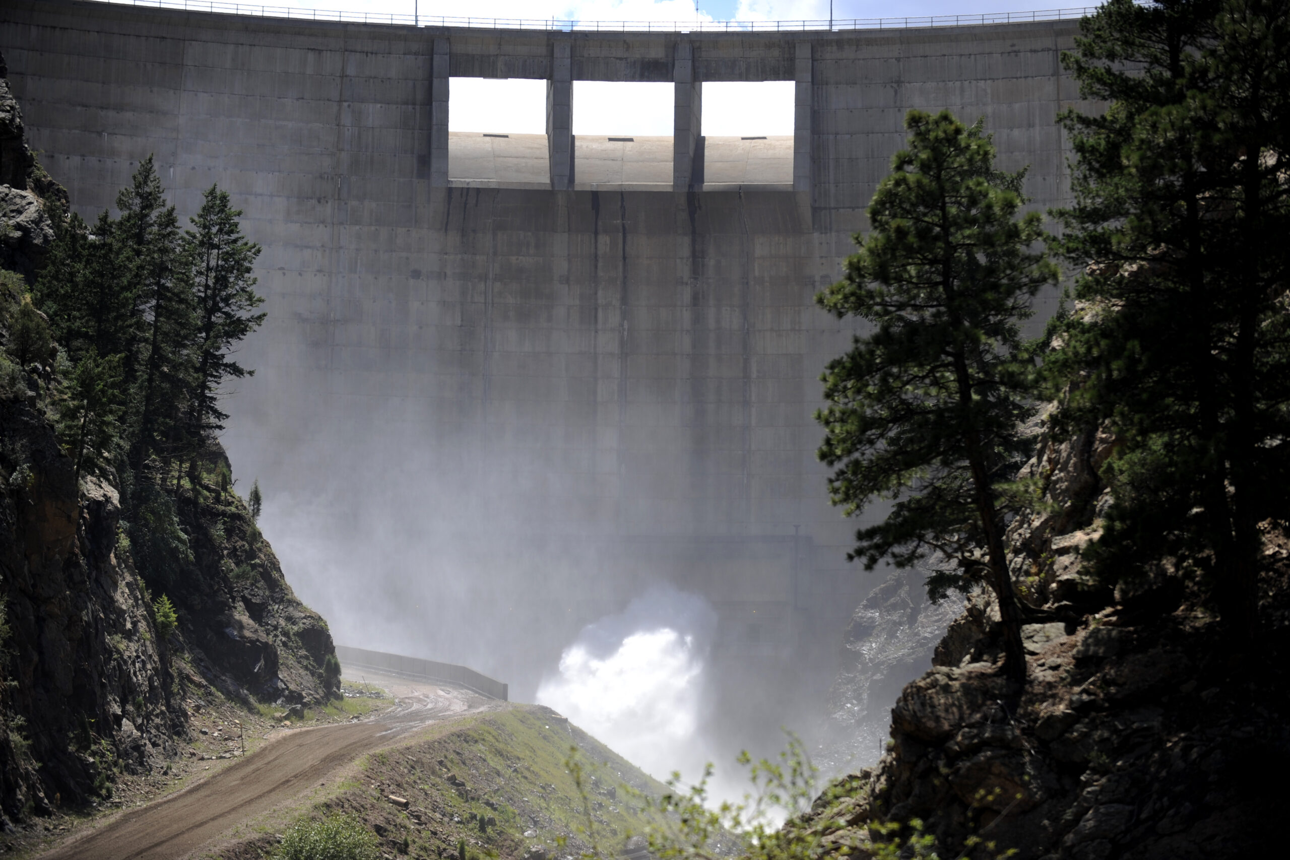 Wildfires and extreme rain are filling U.S. reservoirs with dirt