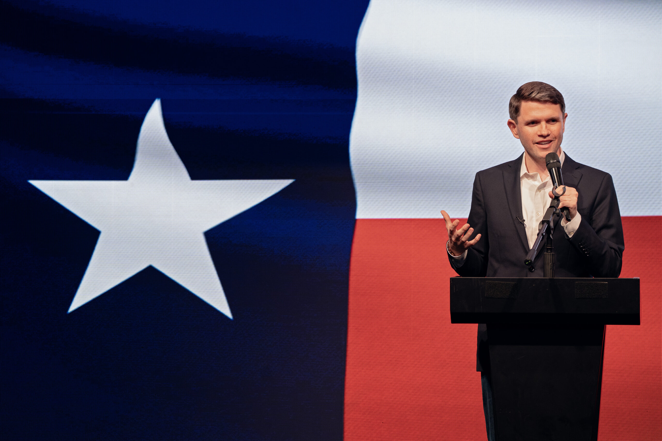 Texas is red, California blue — but for how much longer? A Lone Star toss-up will tell