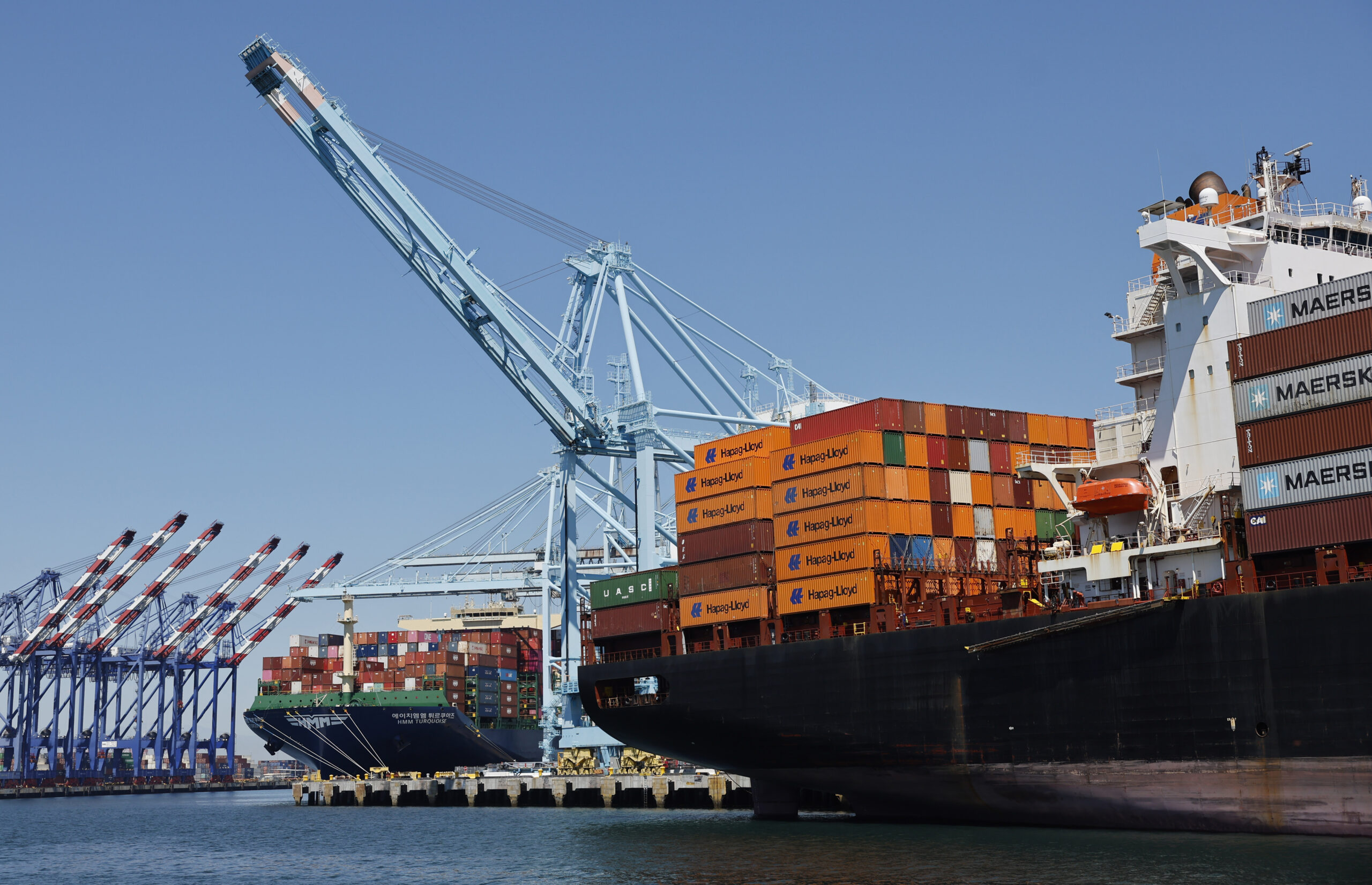California rules on air pollution from ships under challenge