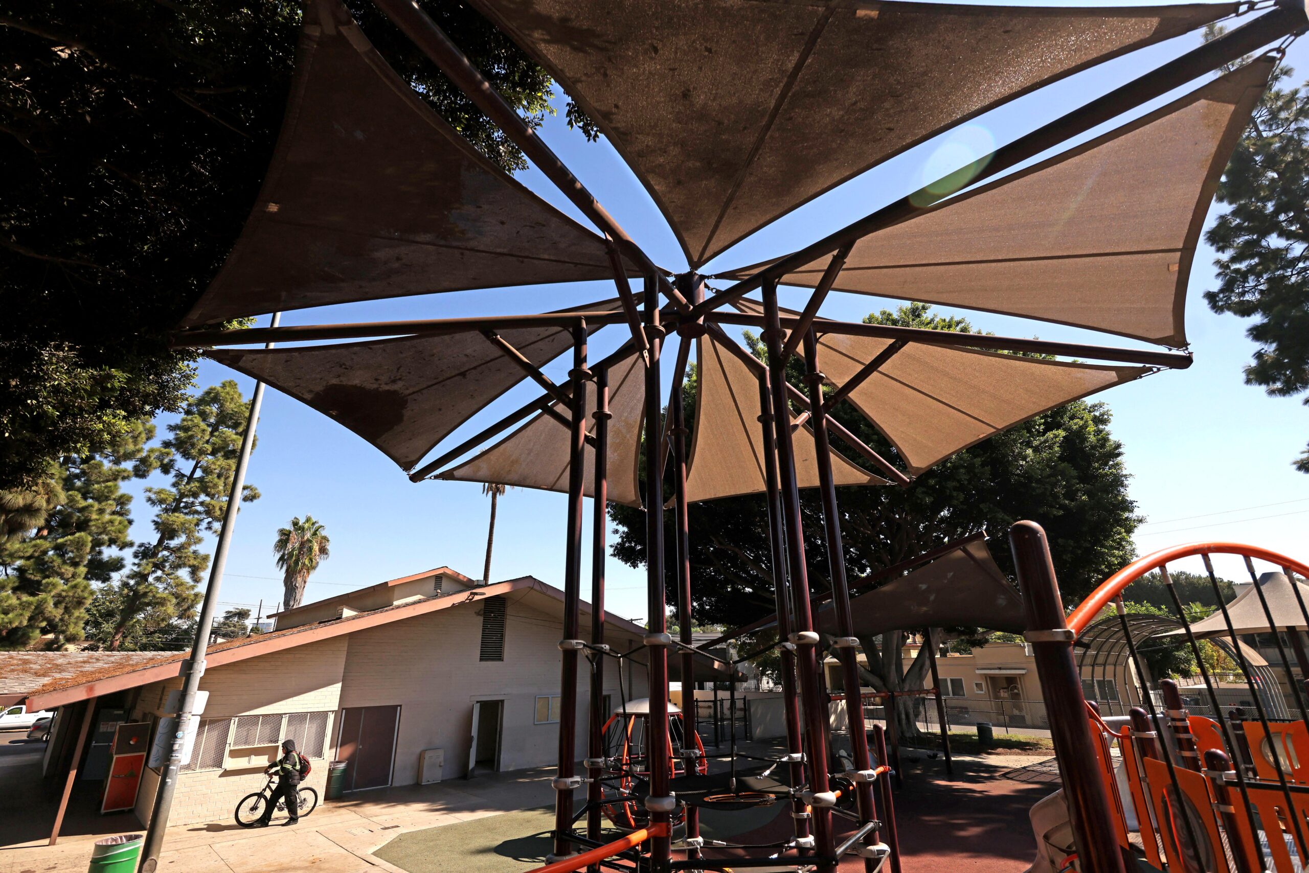 Can pop-up shade sails and tents relieve L.A. in blistering heat waves?