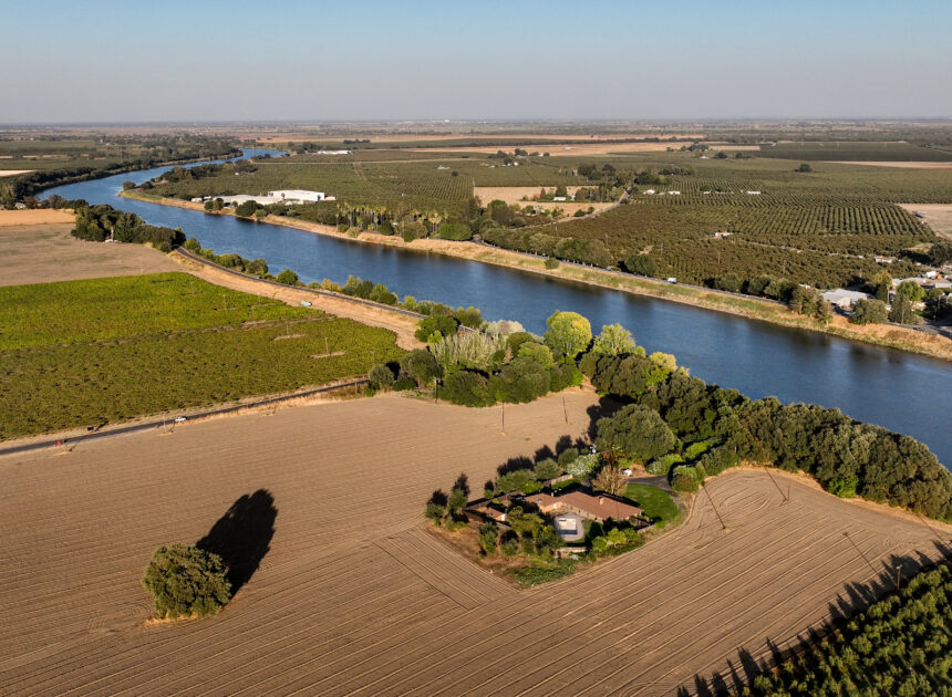 Critics blast California’s $180-million water buy as ‘extraordinarily expensive’