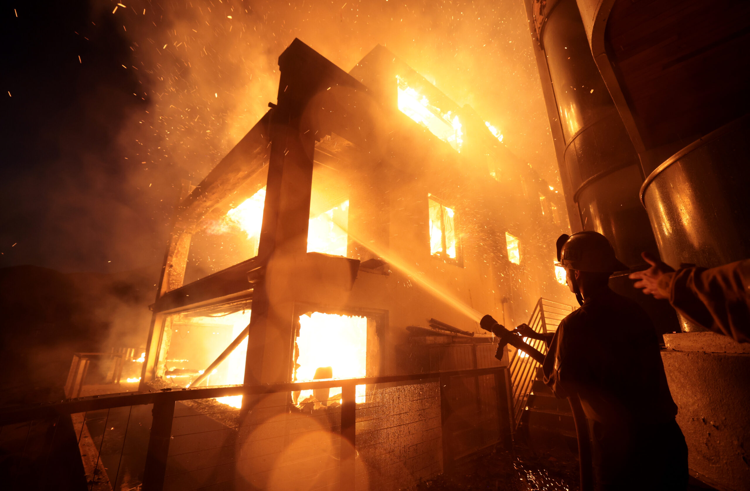LAFD acknowledges missteps involving Palisades fire following independent investigation